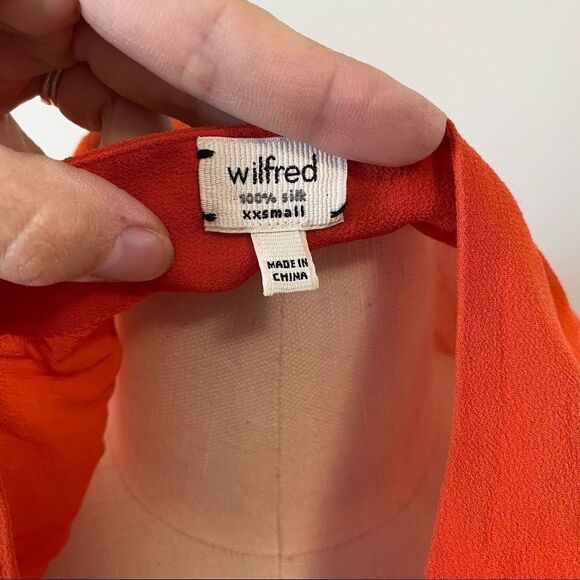 Aritzia Wilfred Silk Button Up  Blouse Long Sleeve - Picture 8 of 11